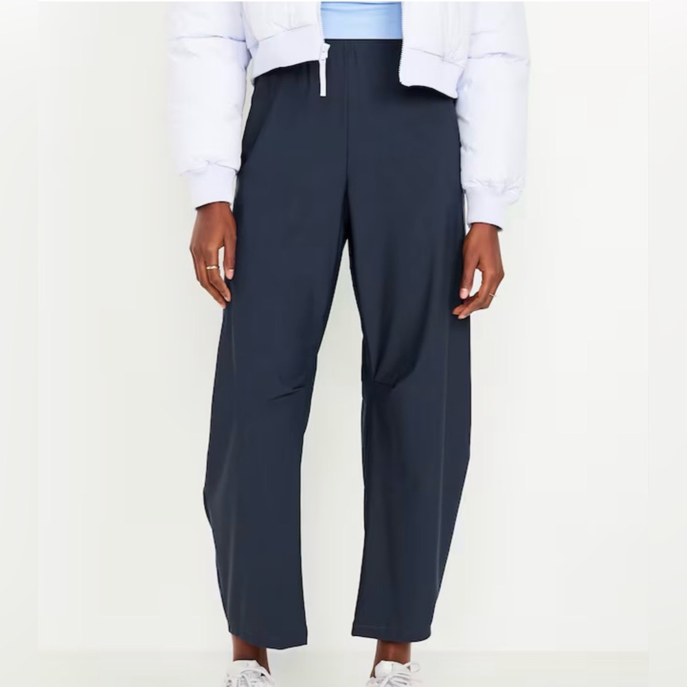 Old Navy Sleek Tech Barrel Pants